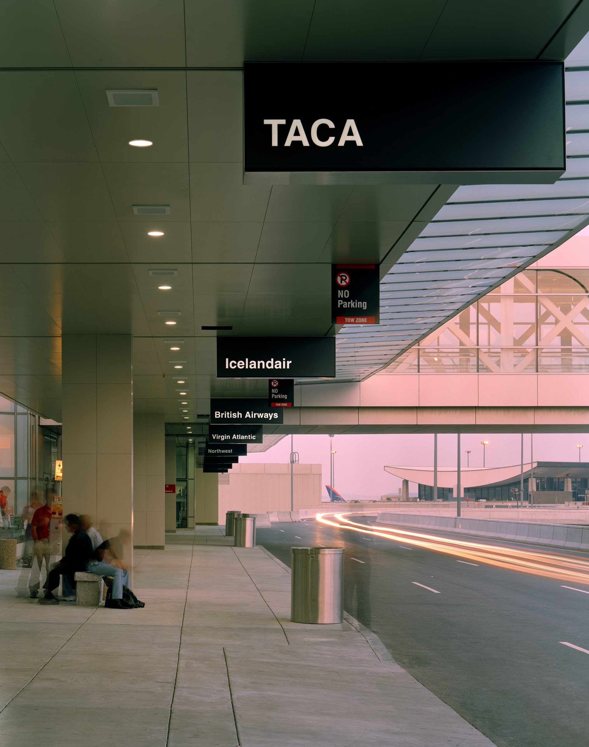 Project image 6 for Terminal E Signage, Logan International Airport