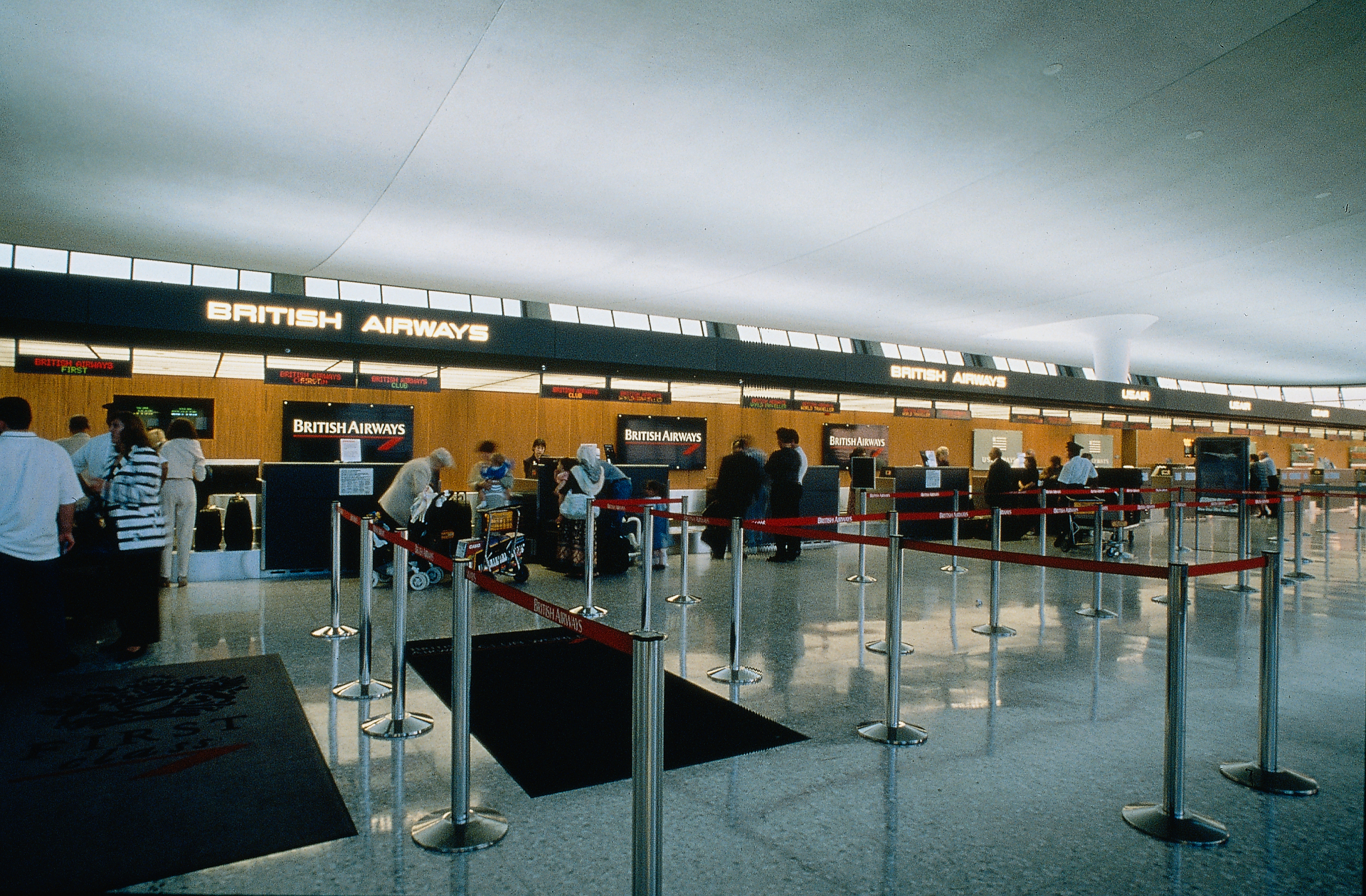 Project image 1 for Signage, Washington Dulles International Airport