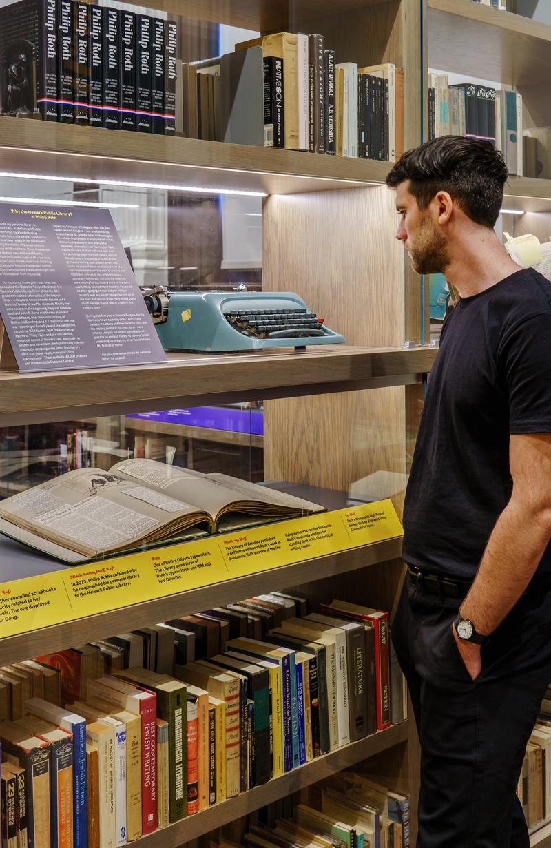 Exhibit design Philip Roth Personal Library